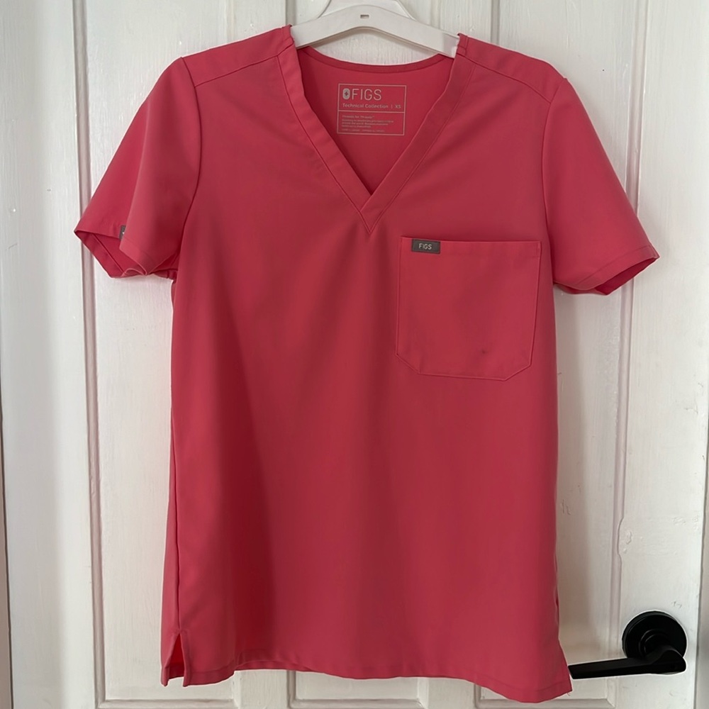 FIGS NEON PINK SCRUB TOP